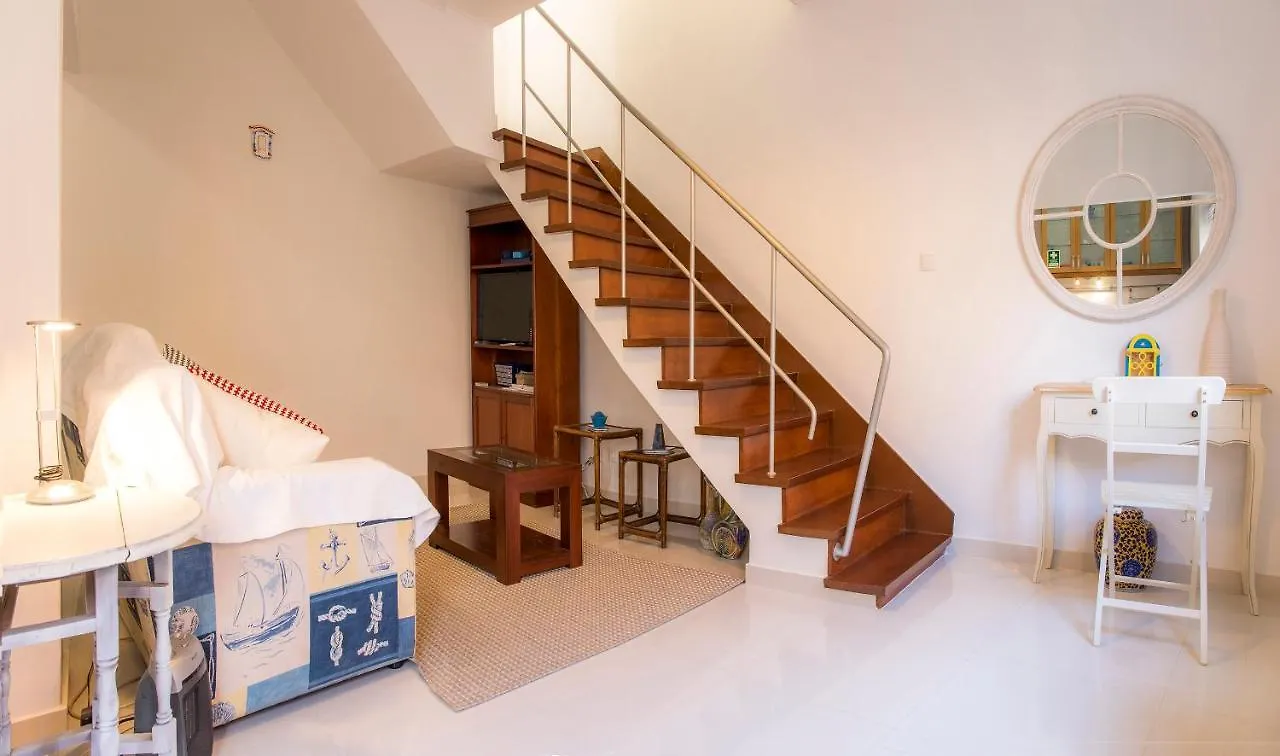 B34 - Central Townhouse In Lagos Vila
