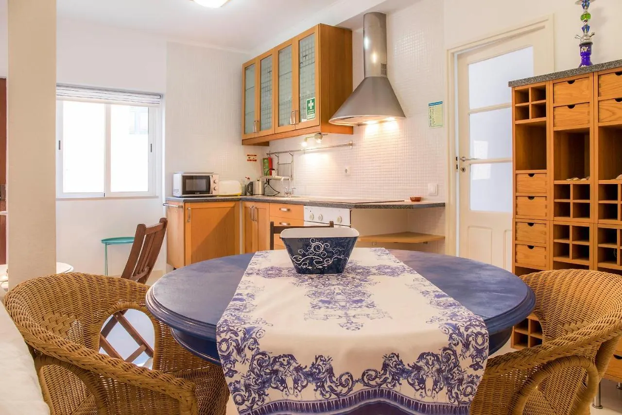 B34 - Central Townhouse In Lagos Vila